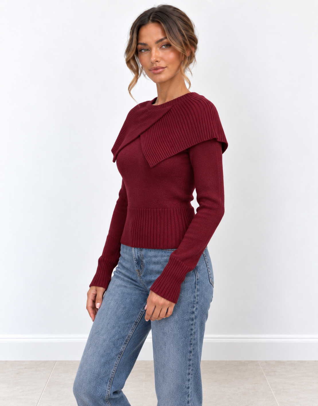 Jersey burdeos con cuello superpuesto de canalé