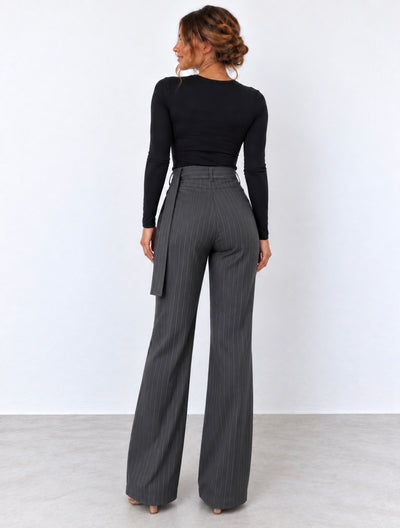 Pantalón Sastre Gris de Rayas con Cinturón