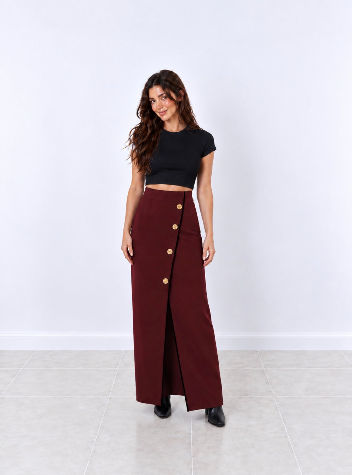 Pantalón Falda Burdeos con Botones Dorados
