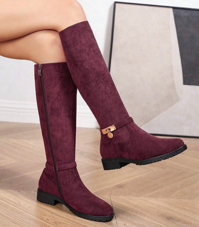 Botas Altas Burdeos Efecto Ante con Candado Dorado
