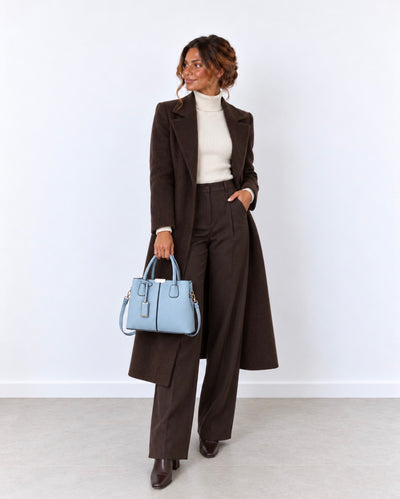 Bolso de Mano Azul Cielo con Detalles Dorados